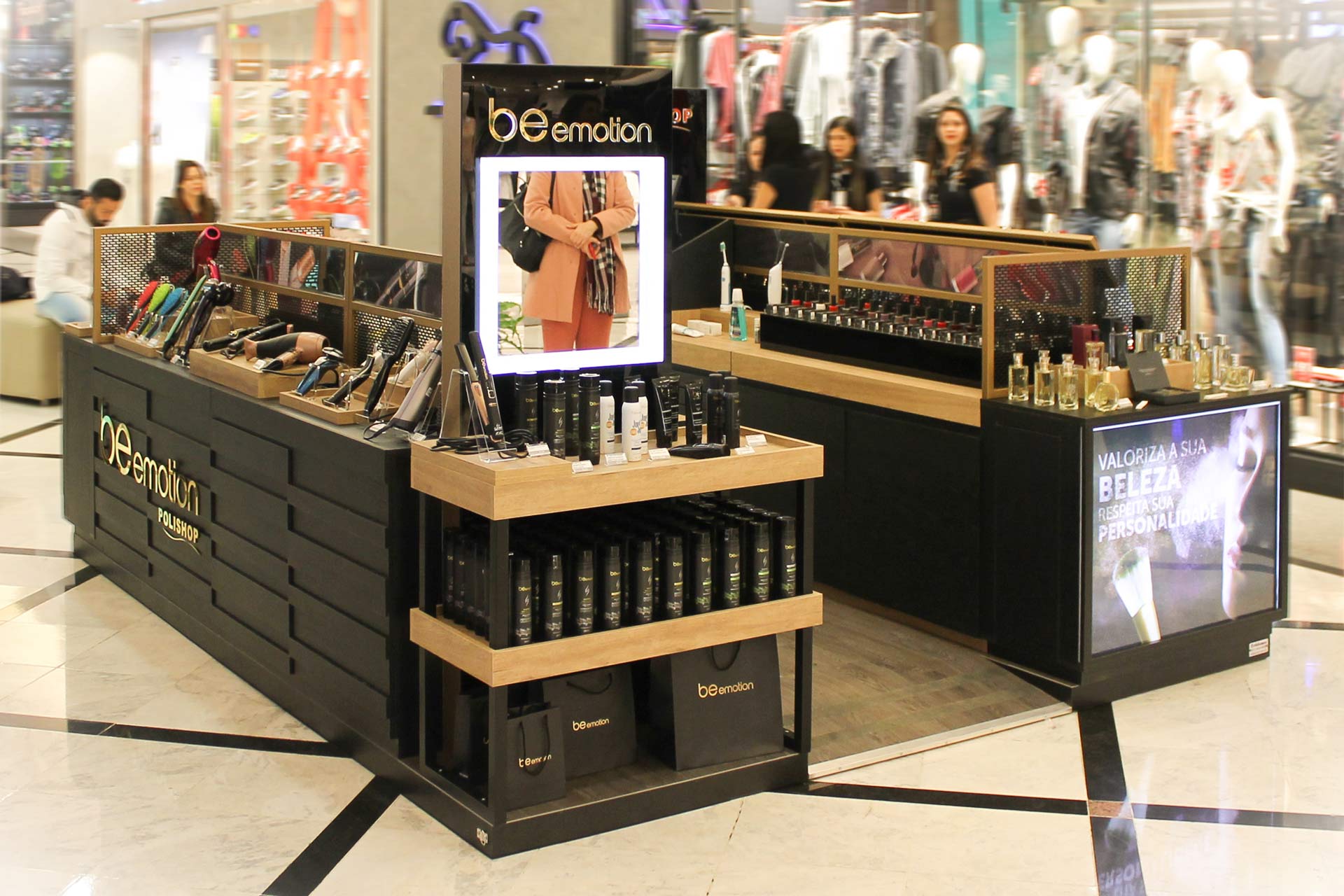 Projeto de loja, quiosque, de produtos de beleza, cabelo e maquiagem, Be Emotion, Polishop. 