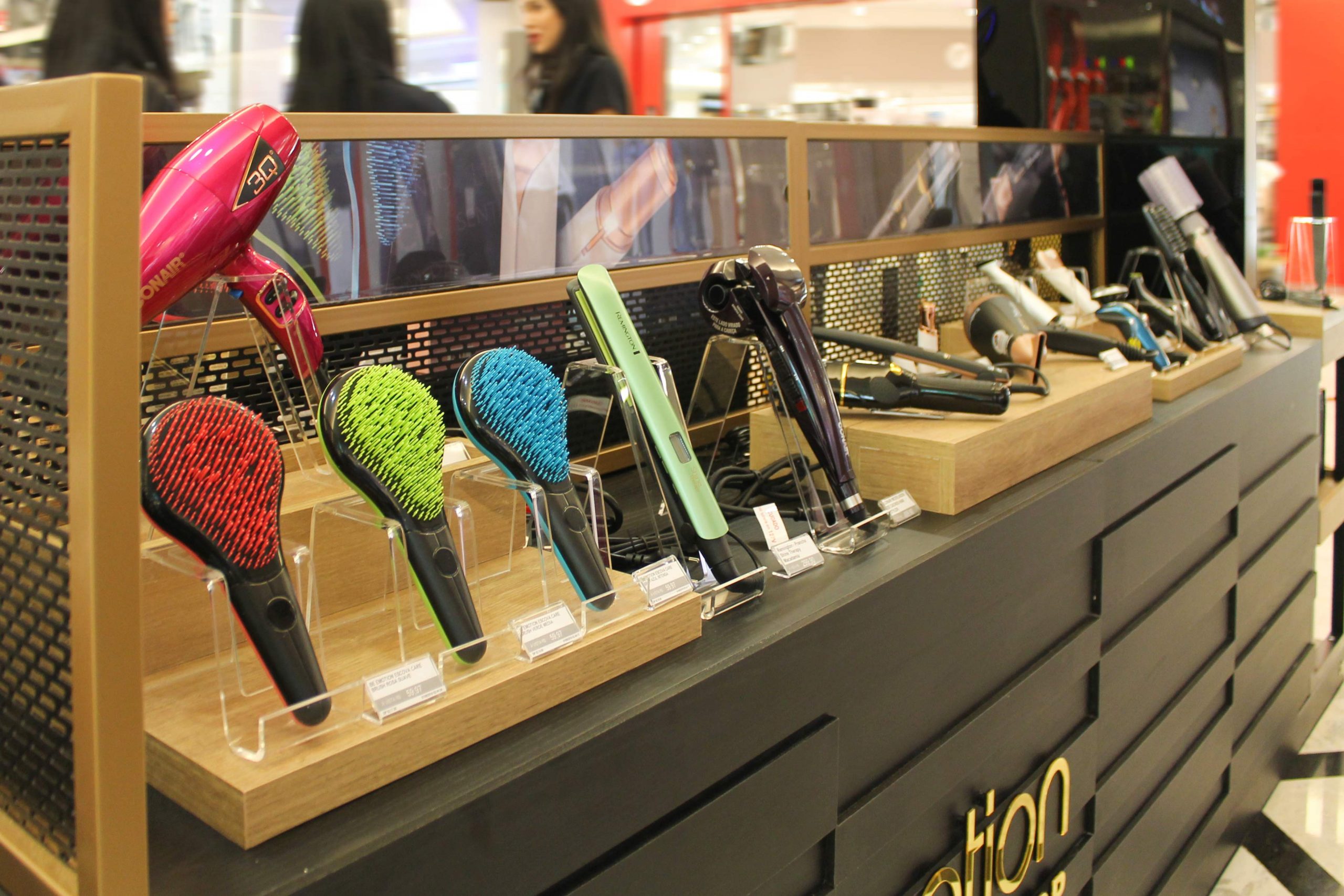 Projeto de loja, quiosque, de produtos de beleza, cabelo e maquiagem, Be Emotion, Polishop. 
