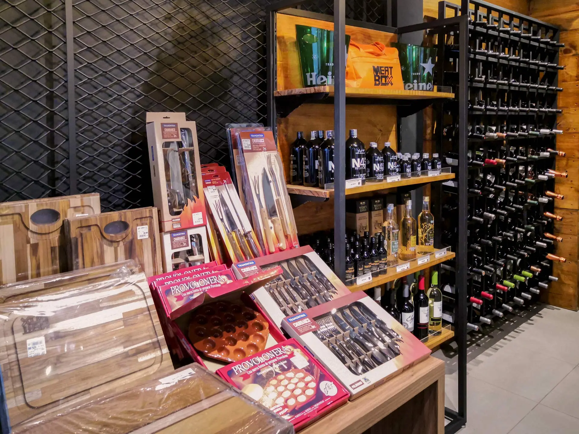 Arquitetura de interior de loja, casa de carnes, bebidas e conveniência, Meatbox.